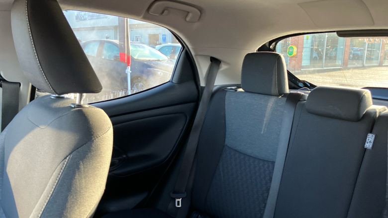 Toyota Yaris 1.5 Hybrid Design 5dr CVT Hybrid Hatchback